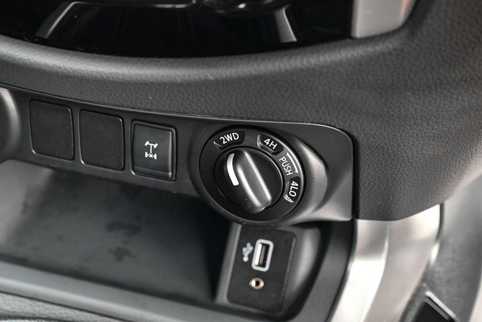 2019 Nissan Navara SL