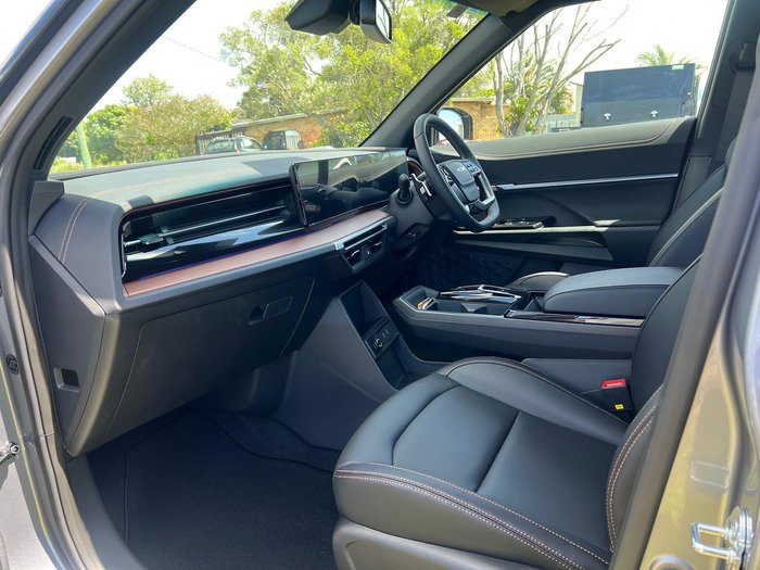 2025 KGM Torres Hybrid K40
