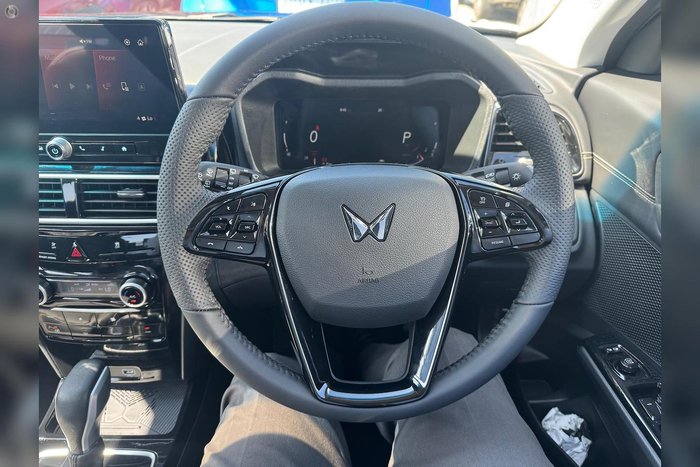 2025 Mahindra XUV3XO AX7L