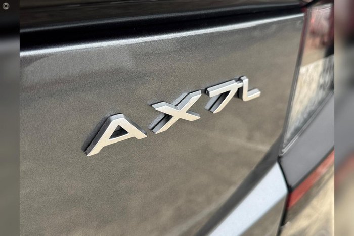 2025 Mahindra XUV3XO AX7L