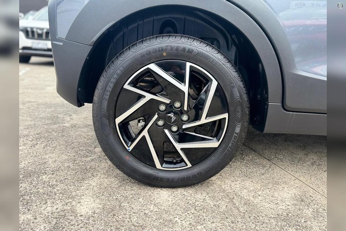 2025 Mahindra XUV3XO AX7L