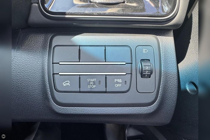 2025 Mahindra XUV3XO AX7L