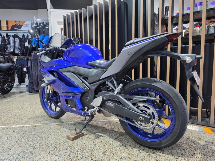 2020 Yamaha YZF-R3 BLUE