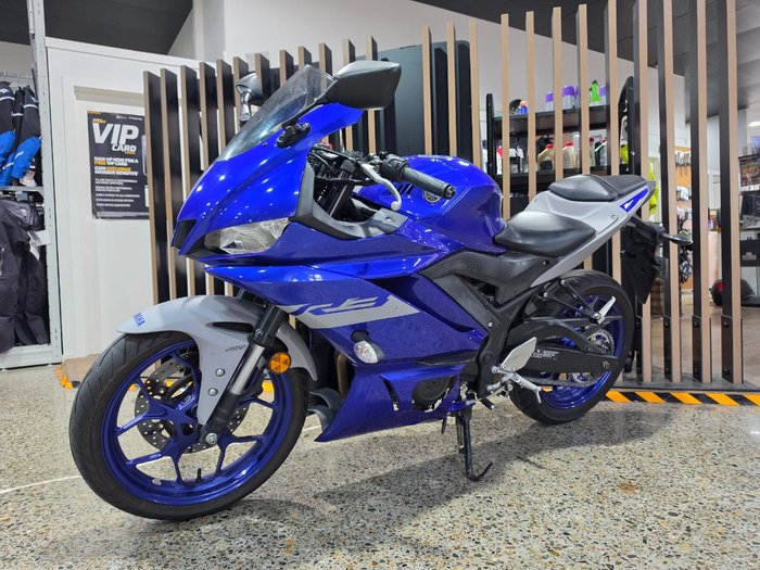 2020 Yamaha YZF-R3 BLUE