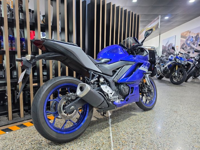 2020 Yamaha YZF-R3 BLUE