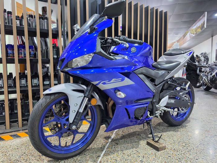 2020 Yamaha YZF-R3 BLUE