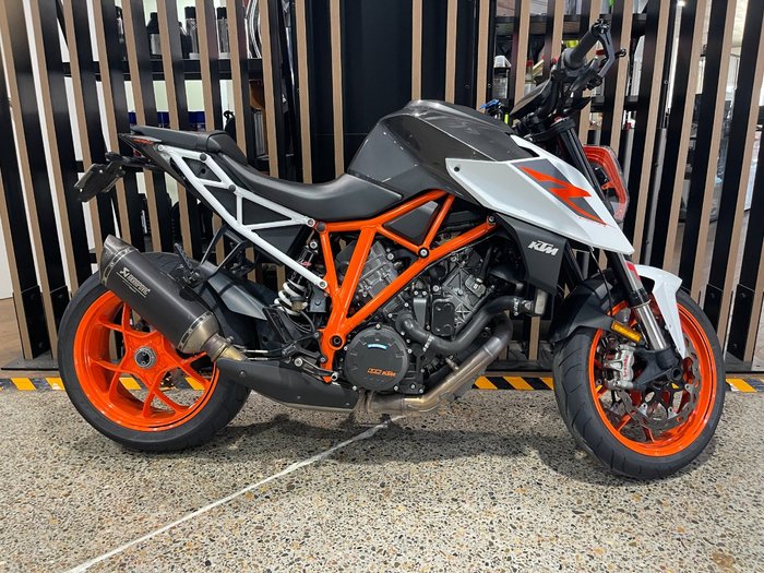 2017 Ktm 1290 SUPER DUKE R White/Grey