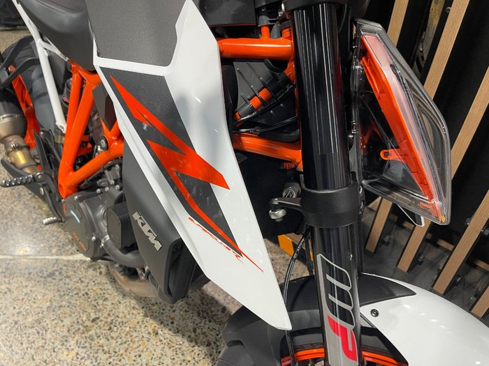 2017 Ktm 1290 SUPER DUKE R White/Grey