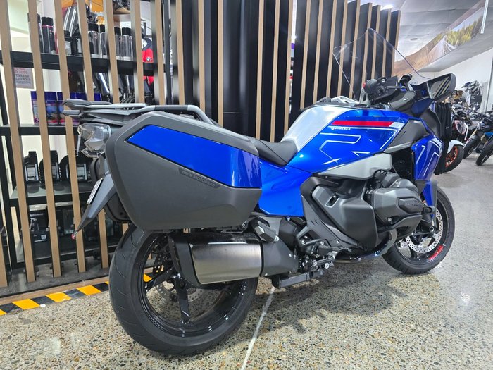 2026 BMW Motorrad 2026 BMW 1300CC R 1300 RT Impulse BLUE