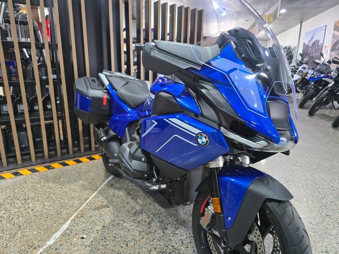 2026 BMW Motorrad 2026 BMW 1300CC R 1300 RT Impulse BLUE