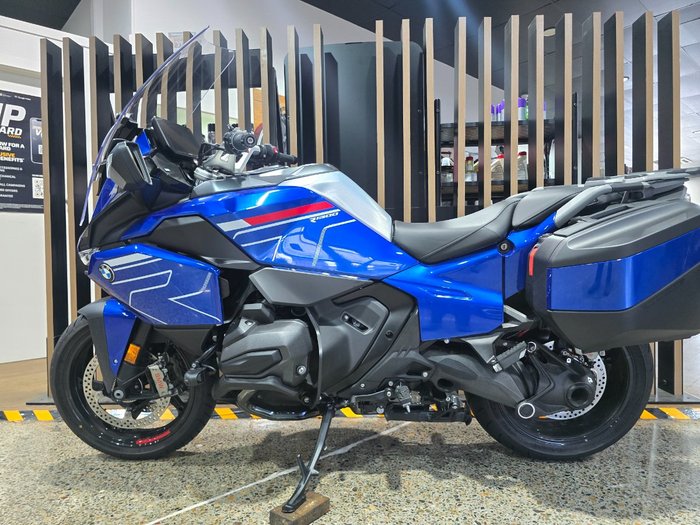 2026 BMW Motorrad 2026 BMW 1300CC R 1300 RT Impulse BLUE