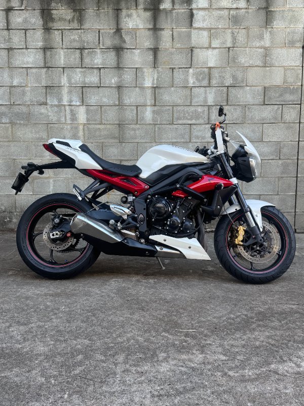 2017 Triumph STREET TRIPLE White