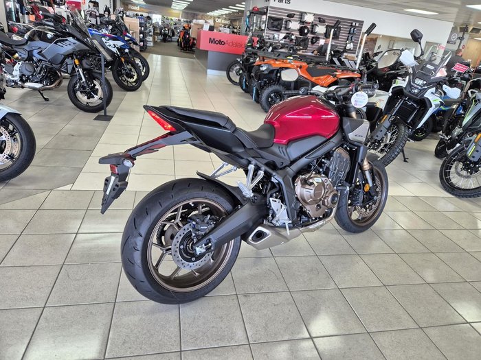 2025 Honda CB650R CB Red