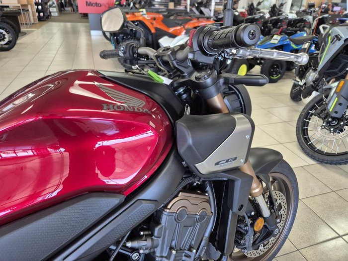 2025 Honda CB650R CB Red
