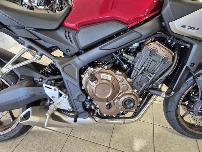 2025 Honda CB650R CB Red