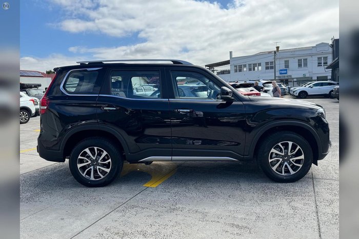 2025 Mahindra Scorpio Z8L+