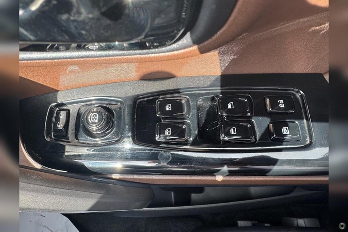 2025 Mahindra Scorpio Z8L+