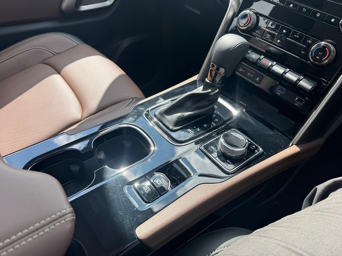 2025 Mahindra Scorpio Z8L+