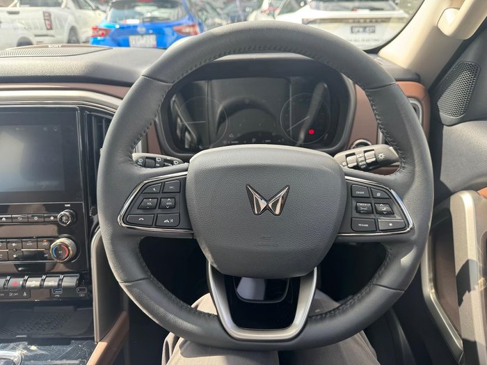 2025 Mahindra Scorpio Z8L+