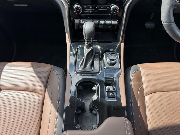 2025 Mahindra Scorpio Z8L+