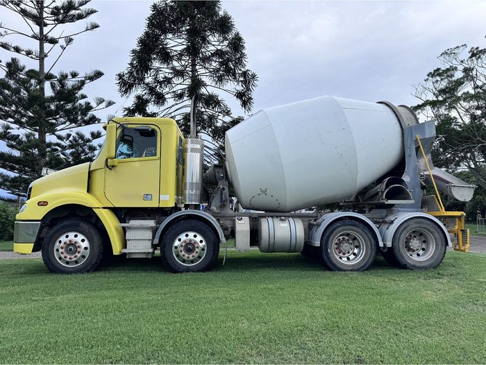 2019 Freightliner Cl112