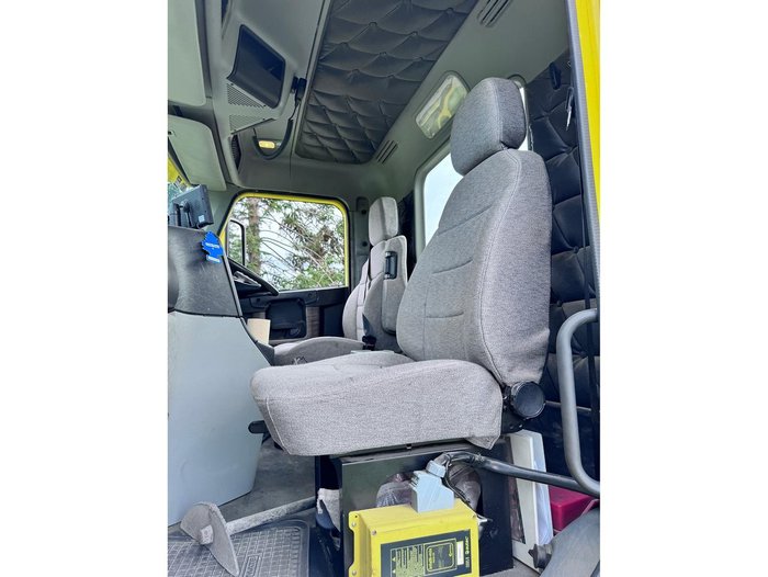 2019 Freightliner Cl112