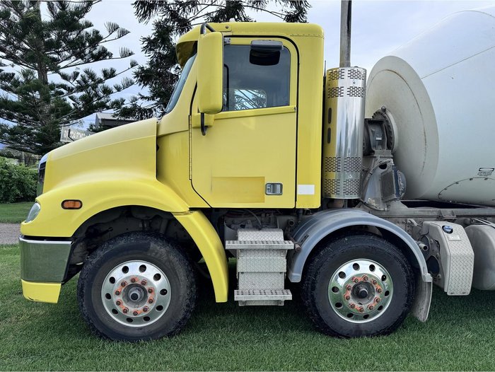 2019 Freightliner Cl112