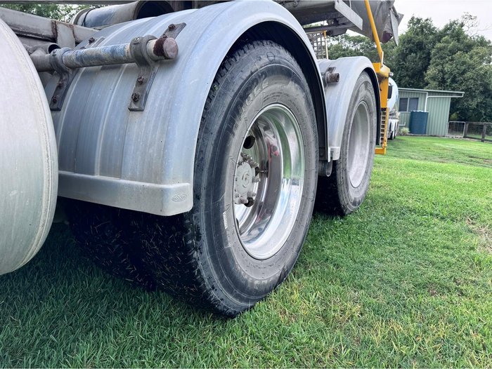 2019 Freightliner Cl112