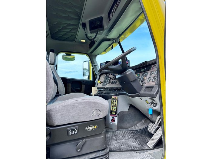 2019 Freightliner Cl112