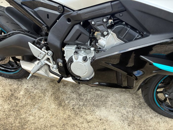 2025 CFMOTO 2025 CF Moto 650CC 675SR-R ABS Silver