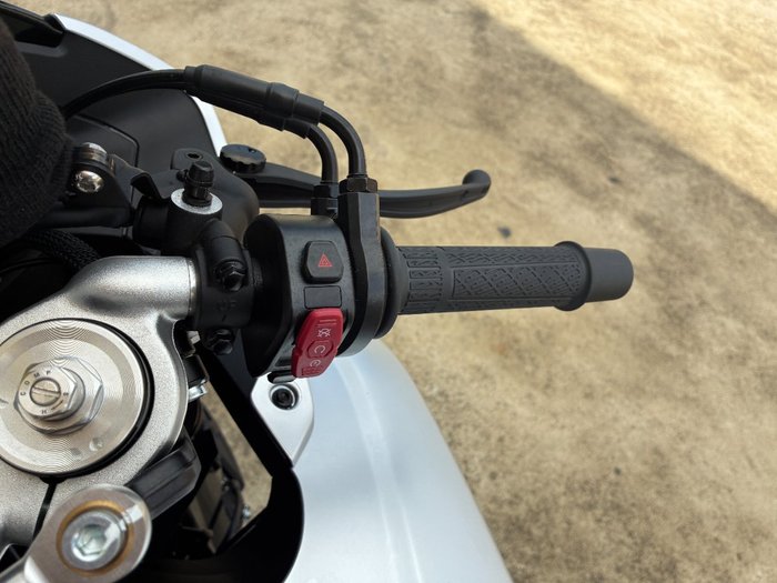 2025 CFMOTO 2025 CF Moto 650CC 675SR-R ABS Silver