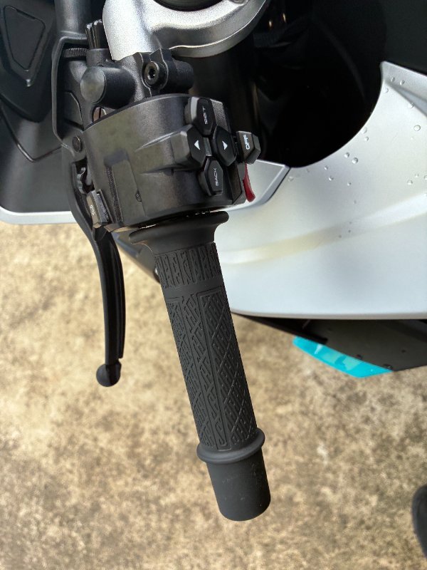 2025 CFMOTO 2025 CF Moto 650CC 675SR-R ABS Silver