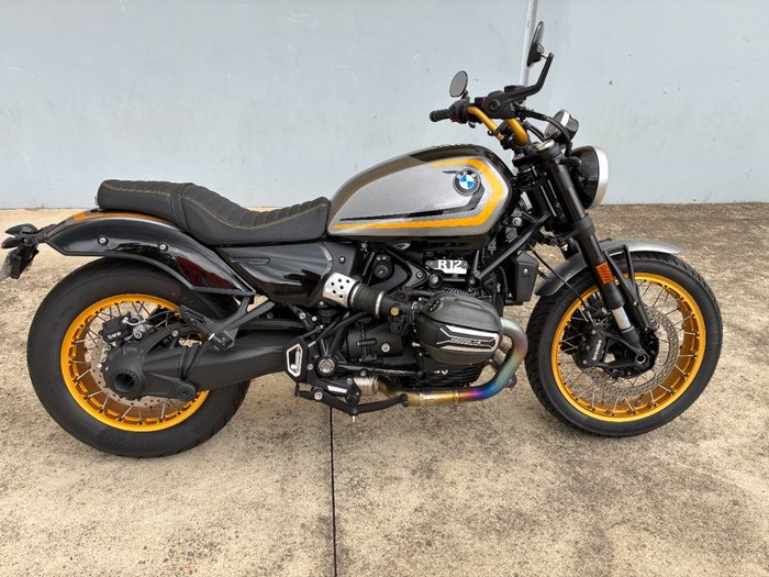 2025 BMW Motorrad R 12 Silver