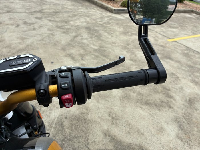 2025 BMW Motorrad R 12 Silver