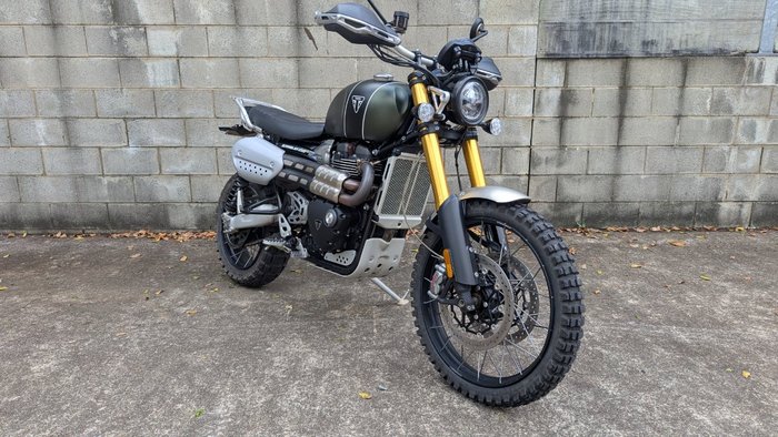 2022 Triumph SCRAMBLER 1200 XE Green