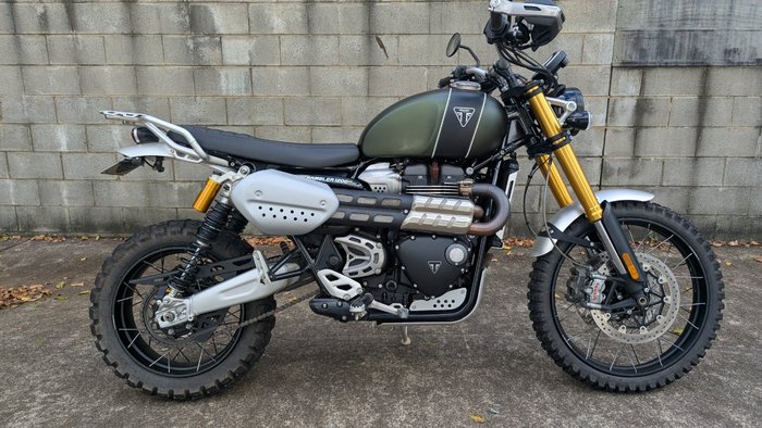 2022 Triumph SCRAMBLER 1200 XE Green