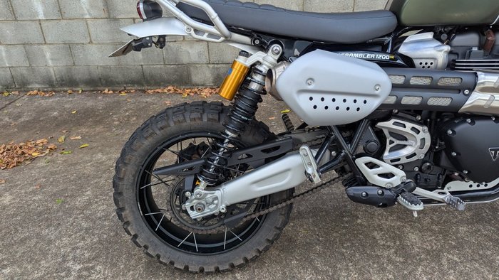 2022 Triumph SCRAMBLER 1200 XE Green