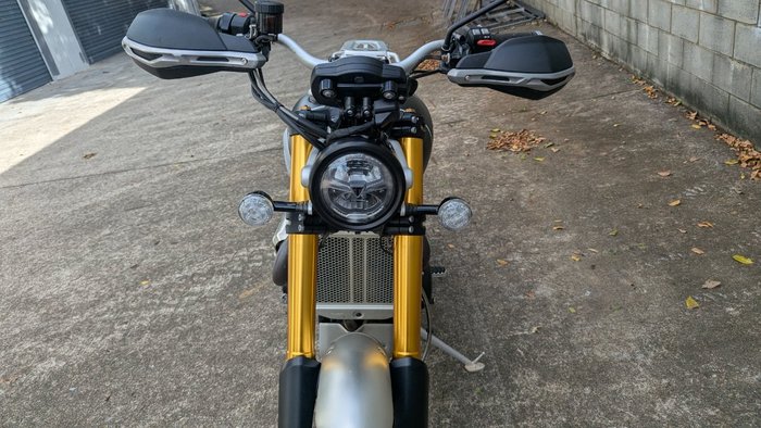 2022 Triumph SCRAMBLER 1200 XE Green