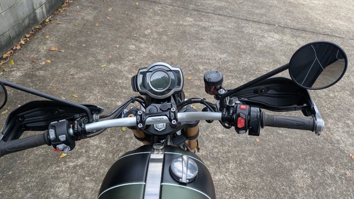2022 Triumph SCRAMBLER 1200 XE Green