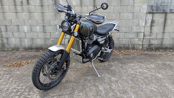 2022 Triumph SCRAMBLER 1200 XE Green