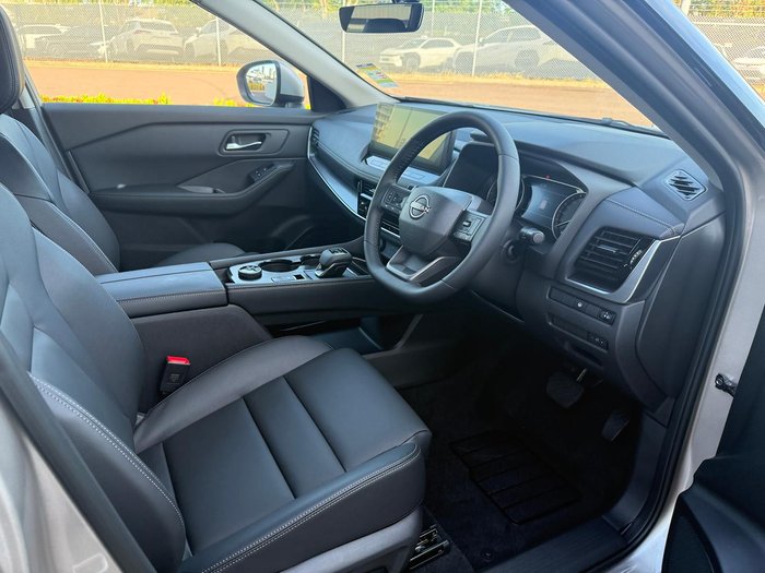 2025 Nissan X-TRAIL ST-L