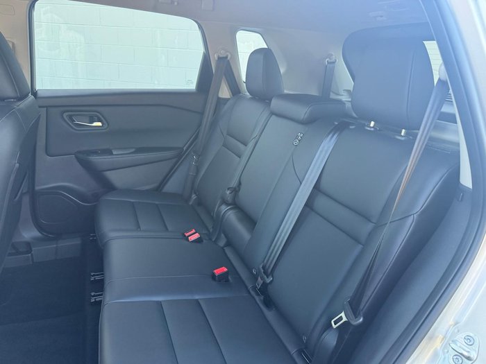 2025 Nissan X-TRAIL ST-L