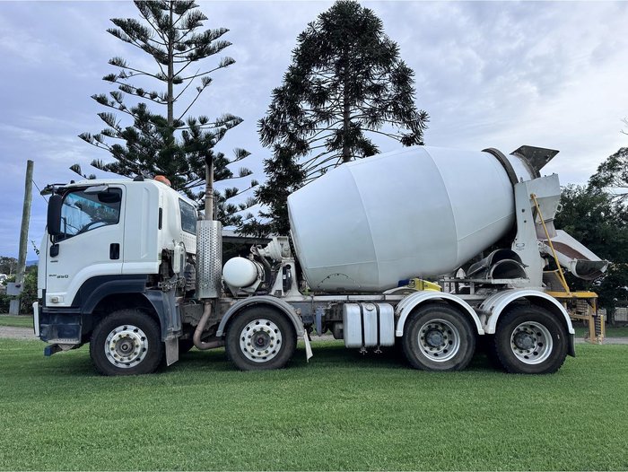 2018 Isuzu Fh Fyj