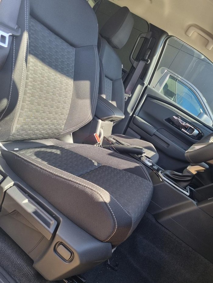 2025 Mitsubishi Triton GLS