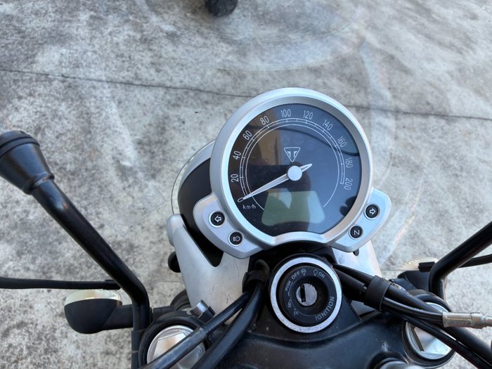 2016 Triumph STREET TWIN Red