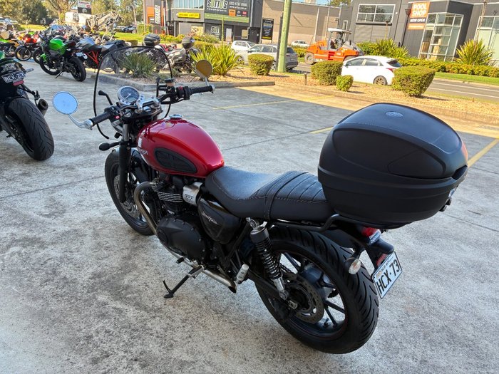 2016 Triumph STREET TWIN Red
