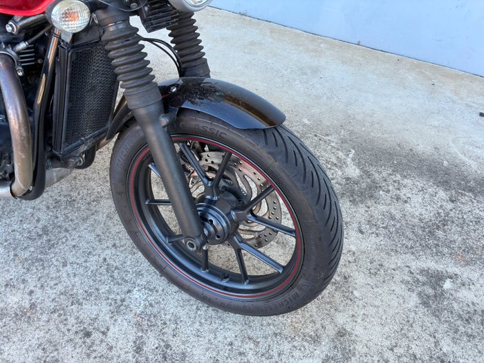2016 Triumph STREET TWIN Red
