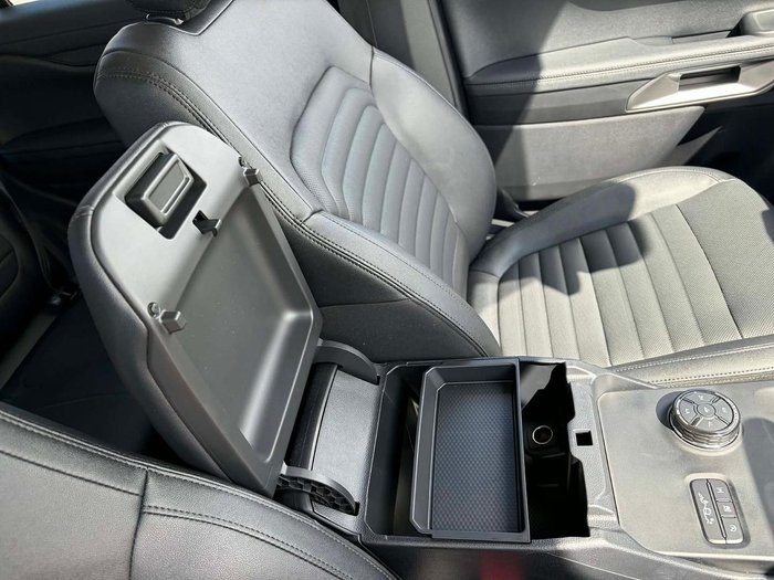 2025 Ford Everest Sport