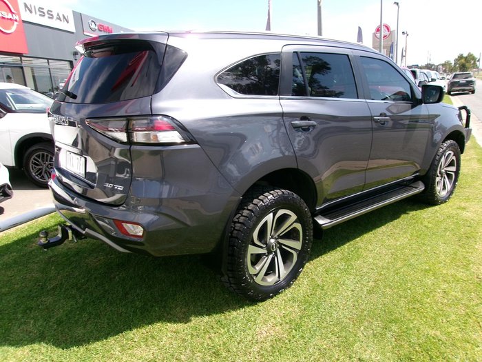 2022 Isuzu MU-X LS-T