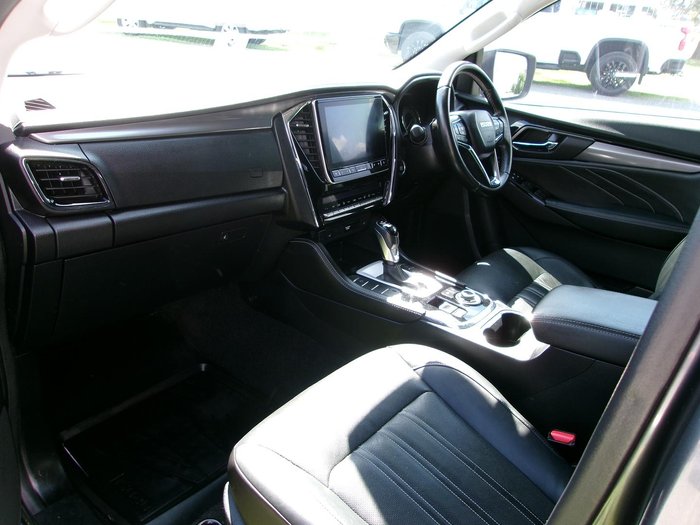 2022 Isuzu MU-X LS-T